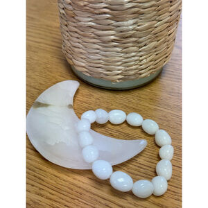 White Jade Gemstone Beaded Stretch Bracelet
